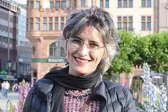 Profa. Dra. Márcia Almada (UFMG)